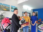 VIETRAVEL CAN THO: AWARDING SPECIAL PRIZE UNDER THE ‘HELLO SUMMER 2013’ PROMOTION PROGRAM